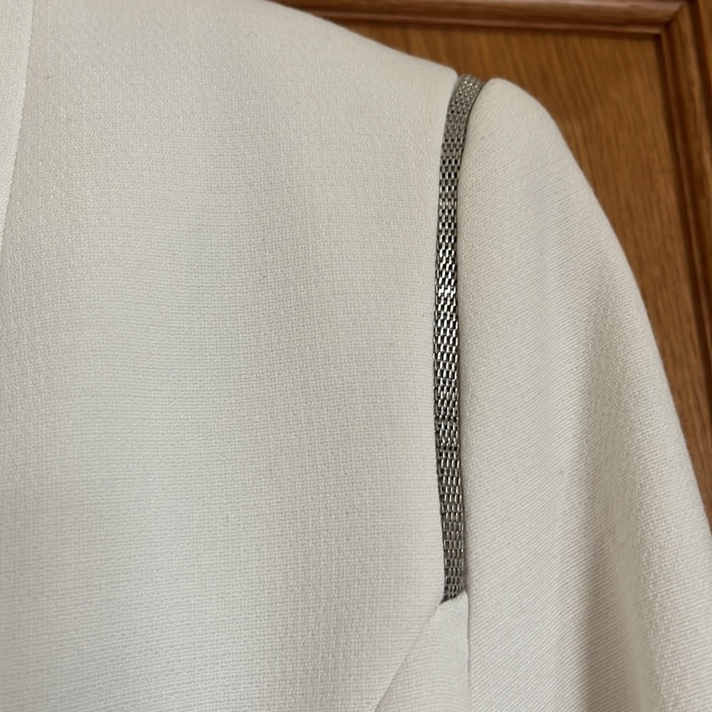 NWT H&M fitted blazer with metal details size 4 - Picture 4 of 8